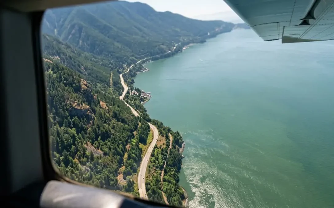 Vancouver Panorama Scenic Seaplane Tour view 8